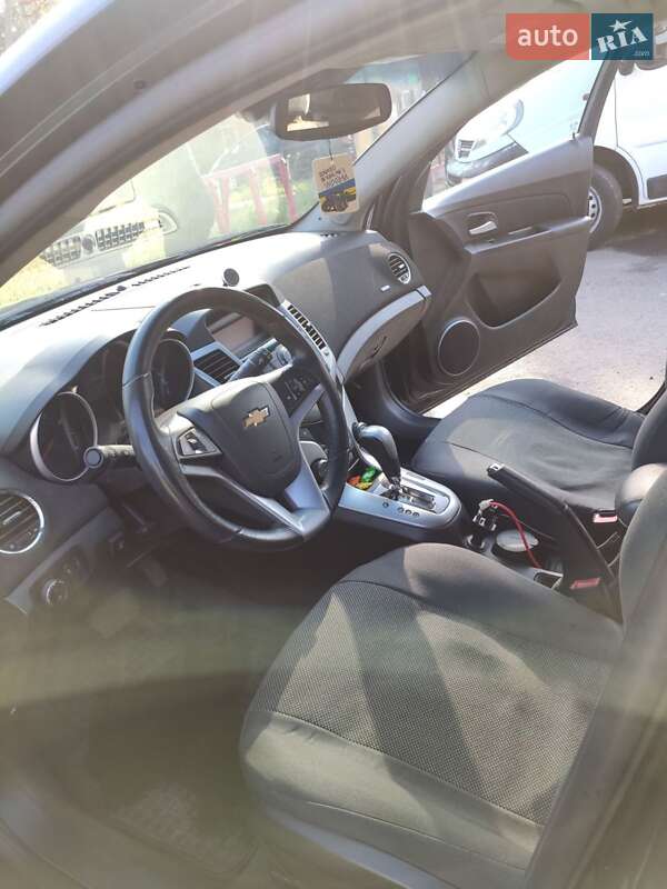 Хэтчбек Chevrolet Cruze 2011 в Чернигове фото 2 Хэтчбек Chevrolet Cruze 2011 в Чернигове
