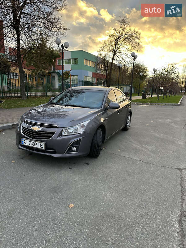 Седан Chevrolet Cruze 2014 в Киеве