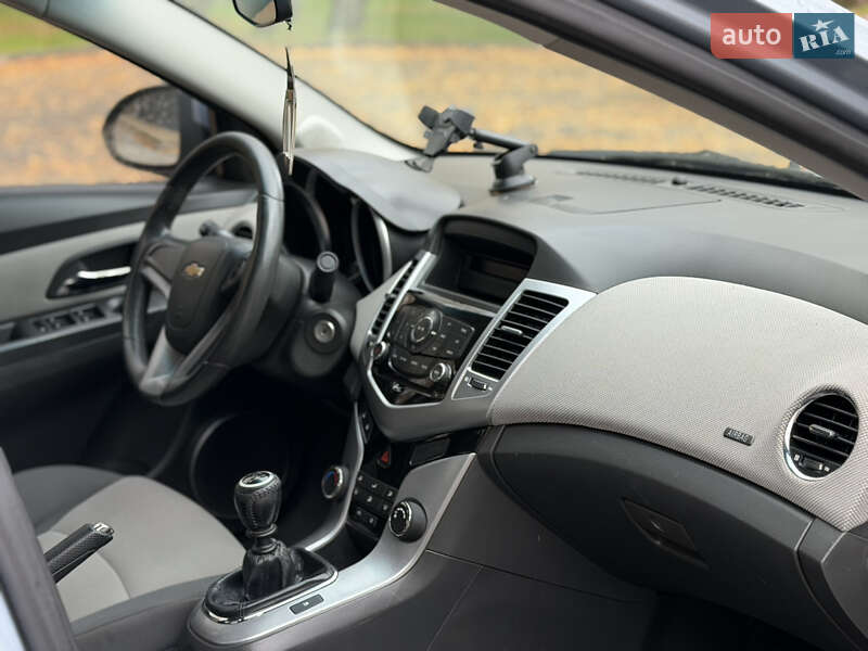 Седан Chevrolet Cruze 2009 в Тернополе фото 15 Седан Chevrolet Cruze 2009 в Тернополе
