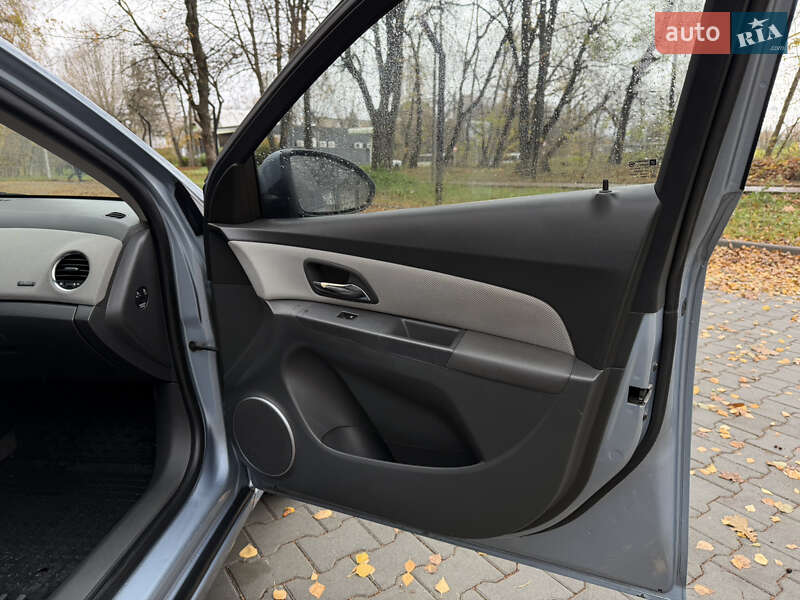Седан Chevrolet Cruze 2009 в Тернополе фото 18 Седан Chevrolet Cruze 2009 в Тернополе