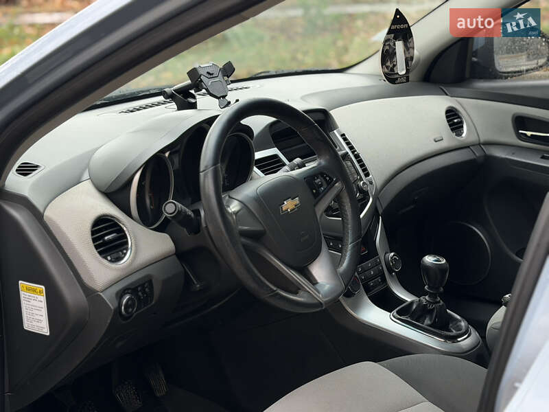 Седан Chevrolet Cruze 2009 в Тернополе фото 24 Седан Chevrolet Cruze 2009 в Тернополе