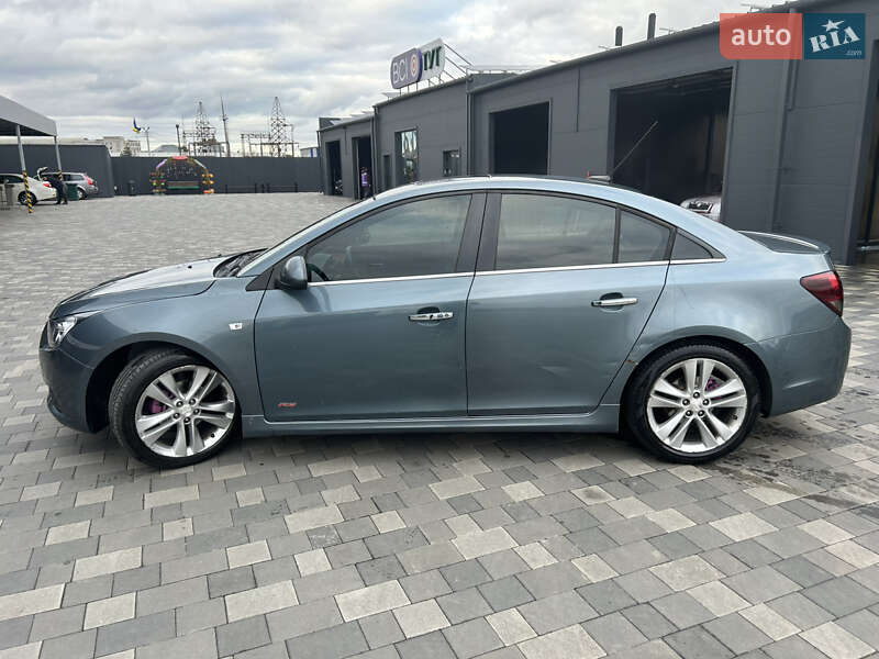 Седан Chevrolet Cruze 2012 в Полтаве