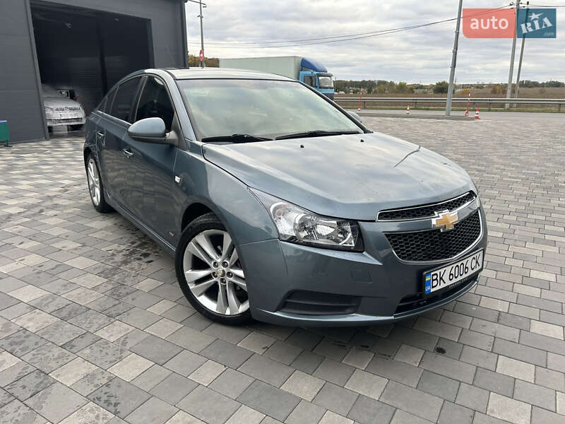 Седан Chevrolet Cruze 2012 в Полтаве