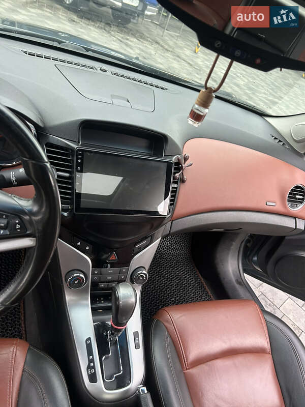 Седан Chevrolet Cruze 2012 в Полтаве