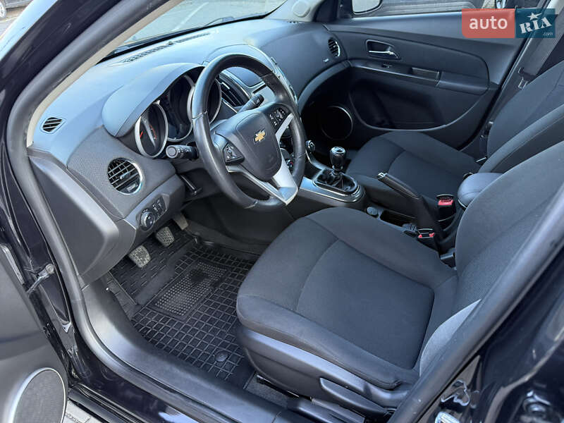 Седан Chevrolet Cruze 2014 в Луцке фото 6 Седан Chevrolet Cruze 2014 в Луцке