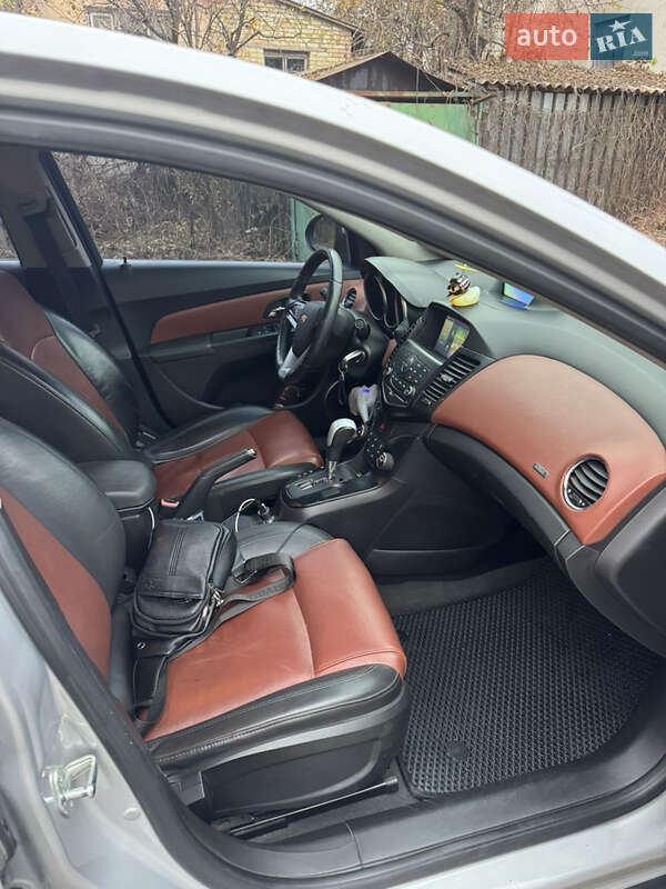 Седан Chevrolet Cruze 2009 в Киеве фото 9 Седан Chevrolet Cruze 2009 в Киеве