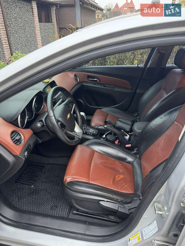 Седан Chevrolet Cruze 2009 в Киеве фото 11 Седан Chevrolet Cruze 2009 в Киеве