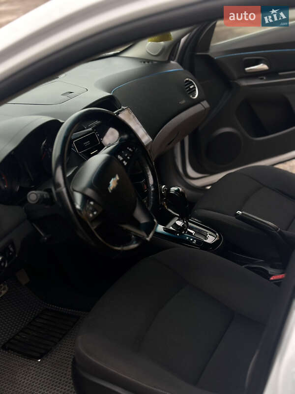 Седан Chevrolet Cruze 2012 в Киеве