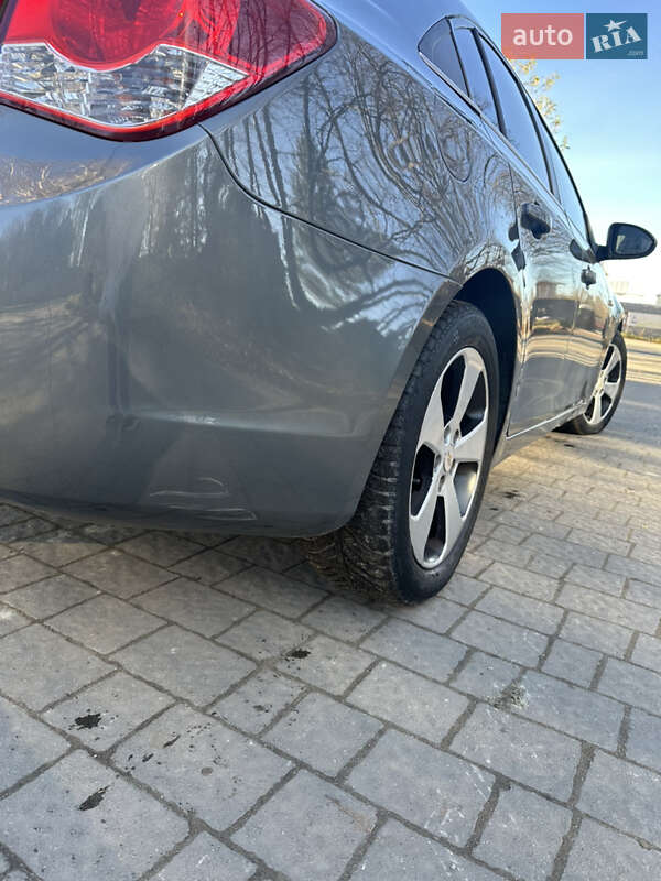 Седан Chevrolet Cruze 2009 в Львове фото 49 Седан Chevrolet Cruze 2009 в Львове