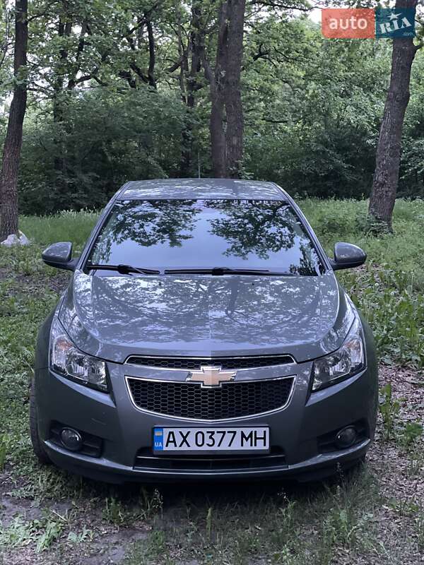Седан Chevrolet Cruze 2010 в Харькове фото Седан Chevrolet Cruze 2010 в Харькове