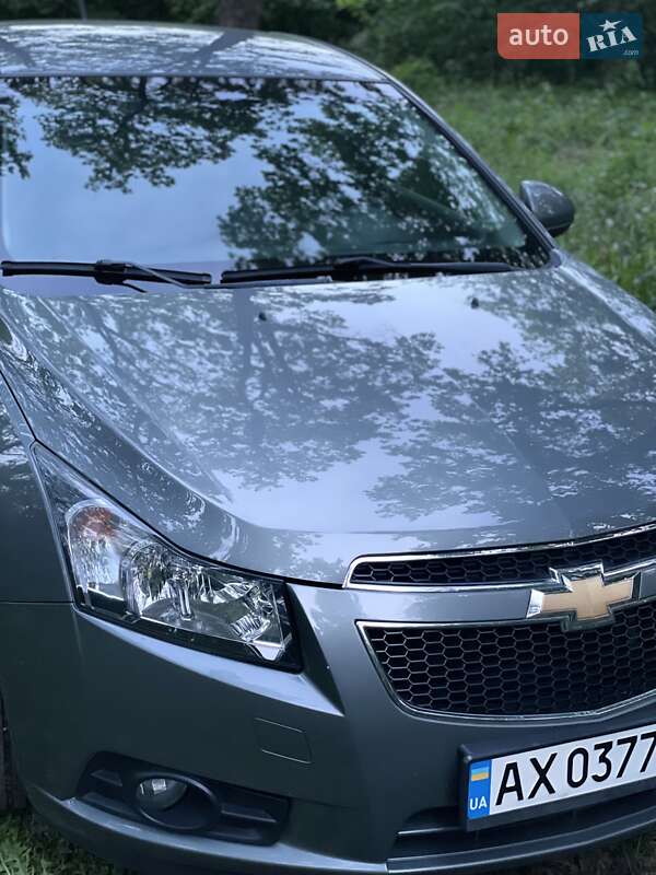 Седан Chevrolet Cruze 2010 в Харькове фото 11 Седан Chevrolet Cruze 2010 в Харькове