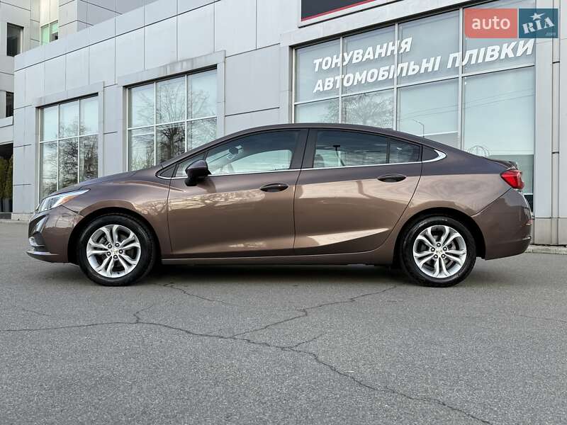 Седан Chevrolet Cruze 2018 в Киеве фото 5 Седан Chevrolet Cruze 2018 в Киеве