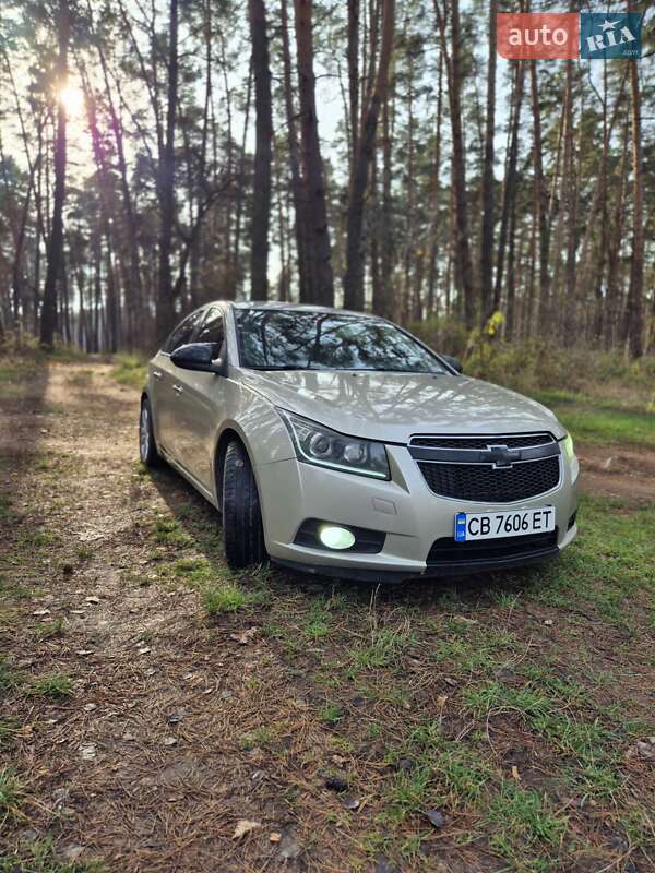 Седан Chevrolet Cruze 2013 в Чернигове