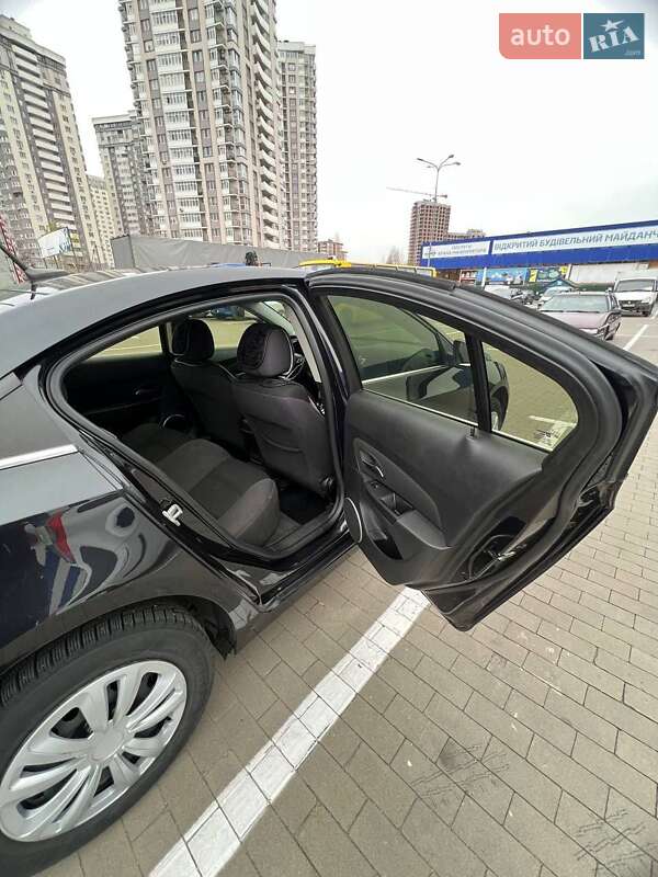 Седан Chevrolet Cruze 2013 в Броварах фото 17 Седан Chevrolet Cruze 2013 в Броварах