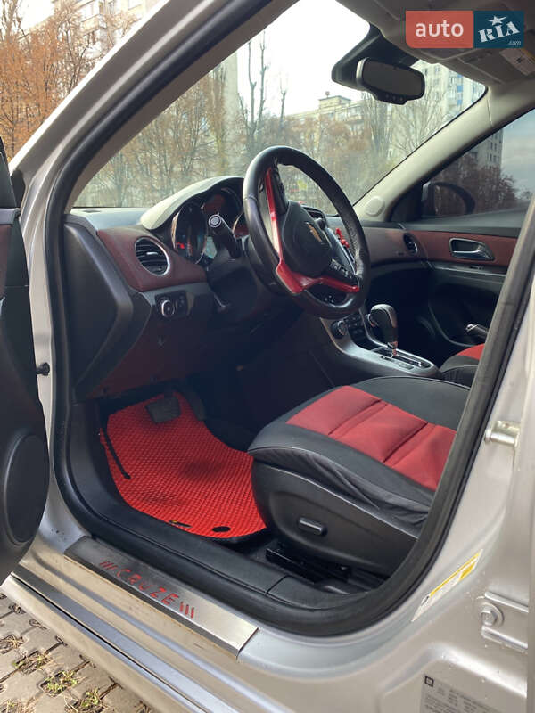 Седан Chevrolet Cruze 2014 в Киеве