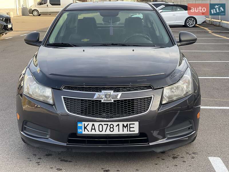 Седан Chevrolet Cruze 2014 в Киеве