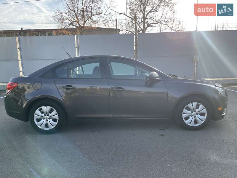 Седан Chevrolet Cruze 2014 в Киеве