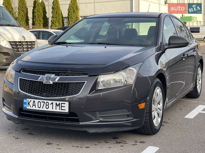 Седан Chevrolet Cruze 2014 в Киеве
