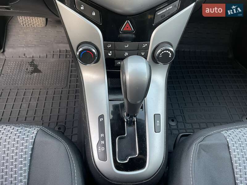 Седан Chevrolet Cruze 2014 в Киеве