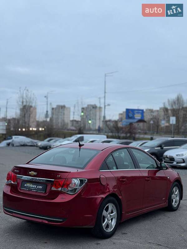 Седан Chevrolet Cruze 2011 в Киеве