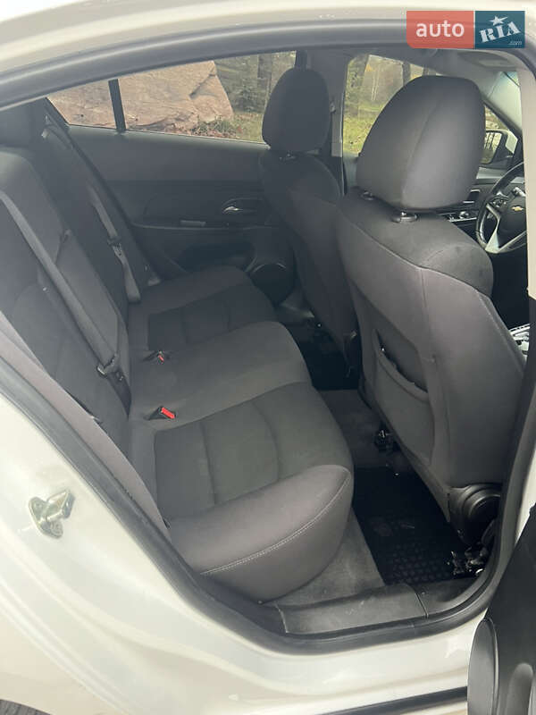 Седан Chevrolet Cruze 2013 в Сумах