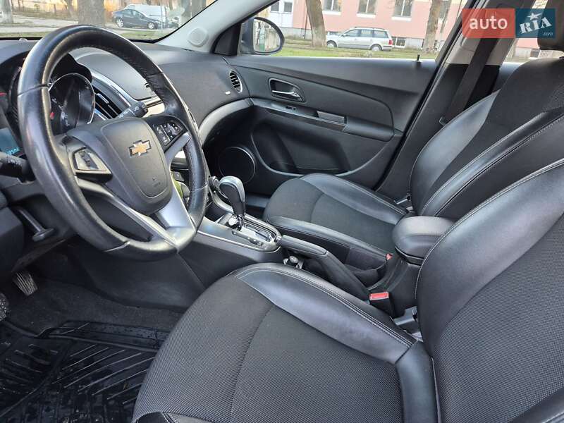 Универсал Chevrolet Cruze 2013 в Ровно фото 14 Универсал Chevrolet Cruze 2013 в Ровно