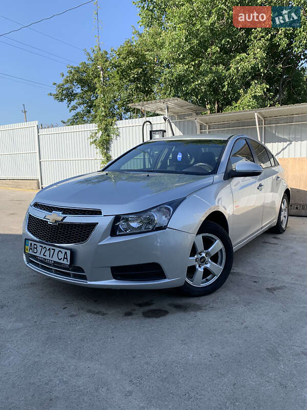 Седан Chevrolet Cruze 2014 в Львове