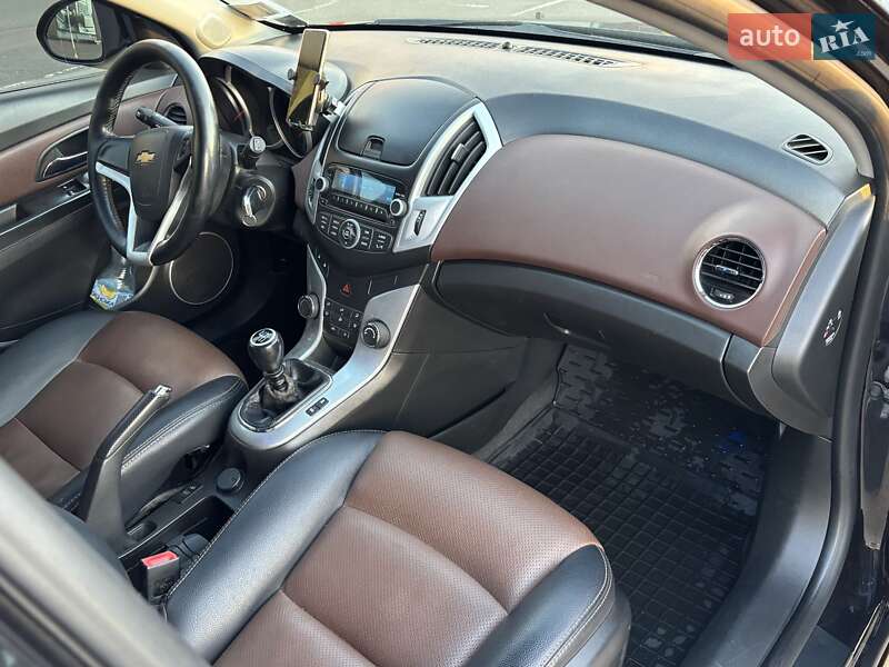 Универсал Chevrolet Cruze 2013 в Житомире фото 6 Универсал Chevrolet Cruze 2013 в Житомире