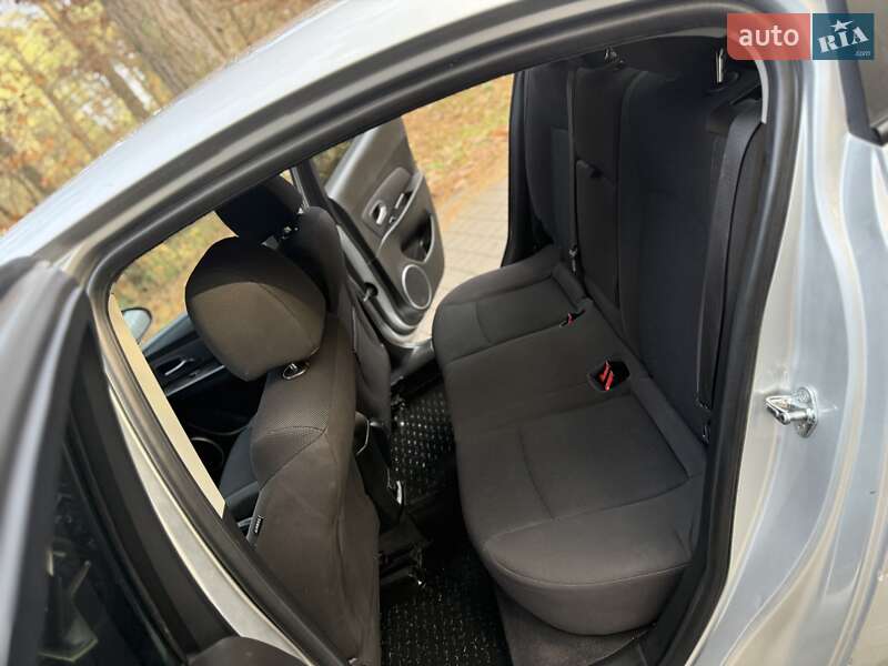 Седан Chevrolet Cruze 2012 в Львові