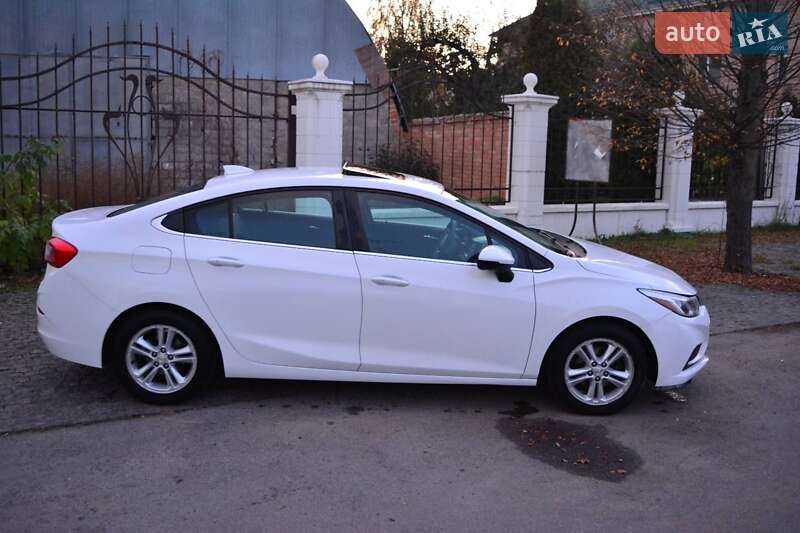 Седан Chevrolet Cruze 2016 в Ровно