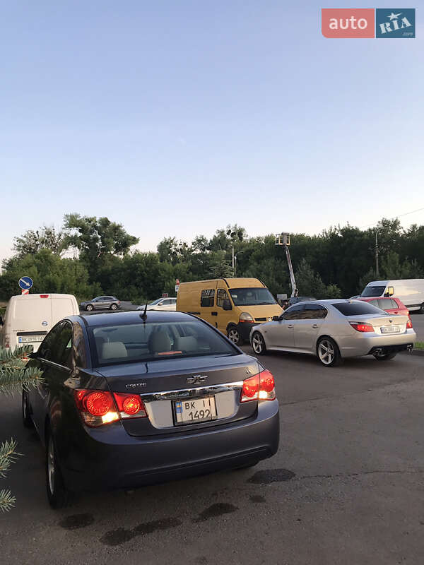 Седан Chevrolet Cruze 2012 в Ровно