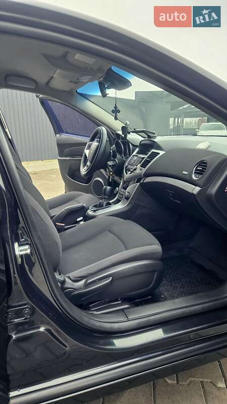 Седан Chevrolet Cruze 2012 в Чернівцях