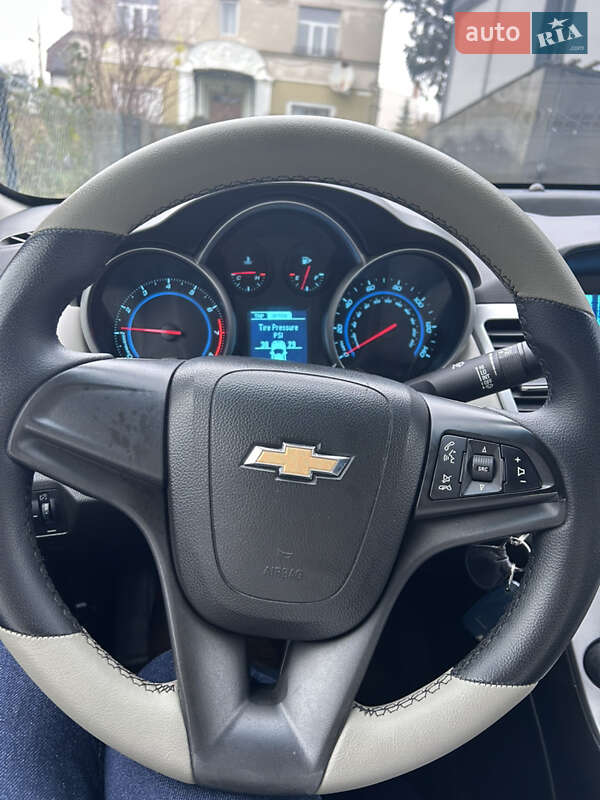 Седан Chevrolet Cruze 2013 в Луцьку