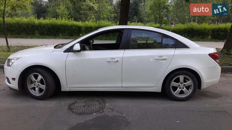 Седан Chevrolet Cruze 2013 в Киеве