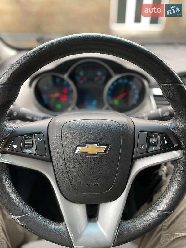 Седан Chevrolet Cruze 2010 в Киеве