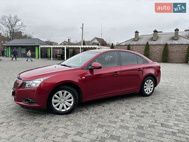 Седан Chevrolet Cruze 2011 в Кропивницком