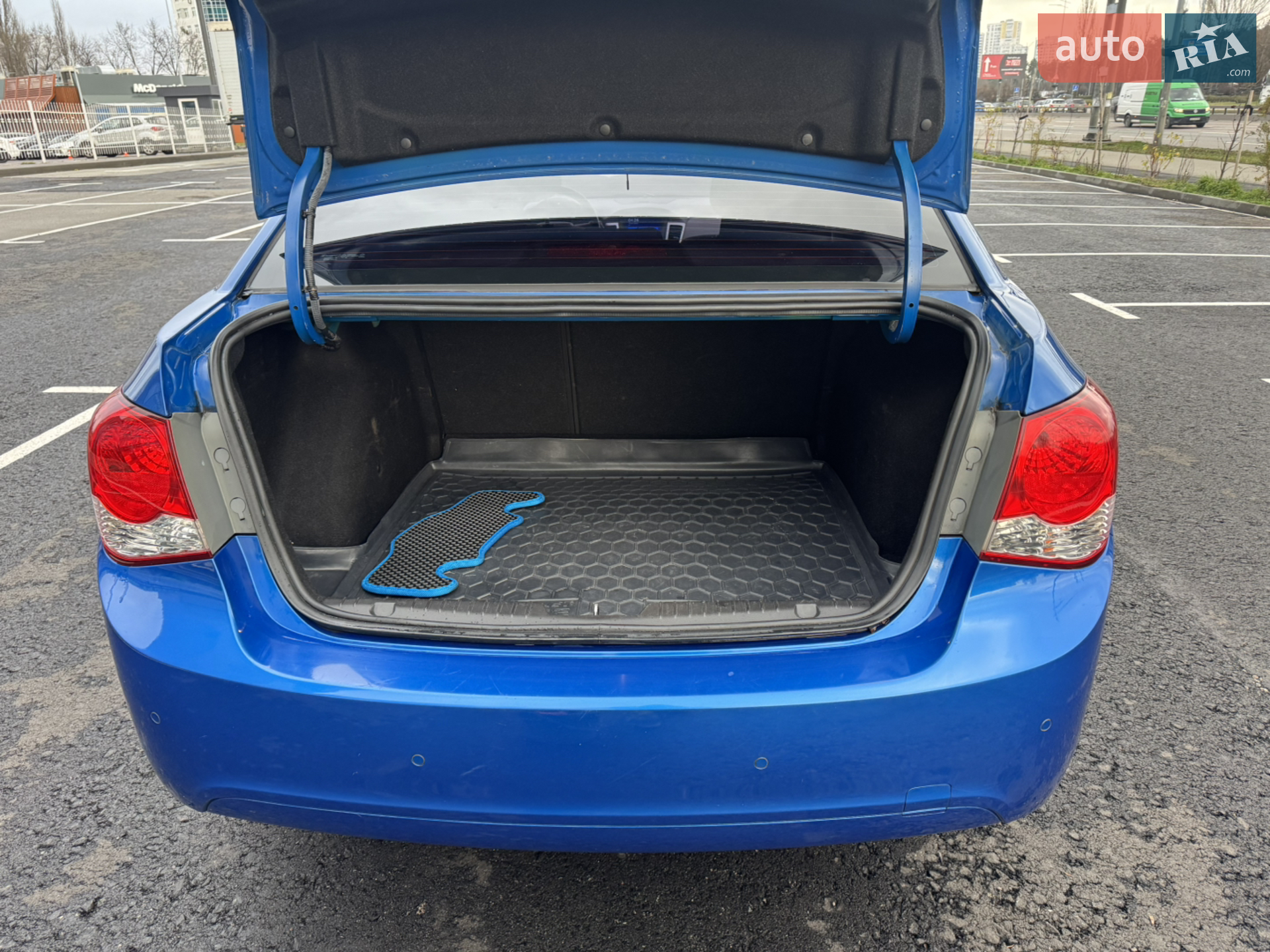 2011 Chevrolet Cruze - мініатюра 21