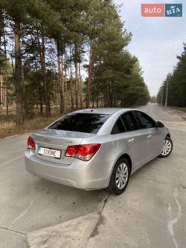 Седан Chevrolet Cruze 2012 в Шепетівці