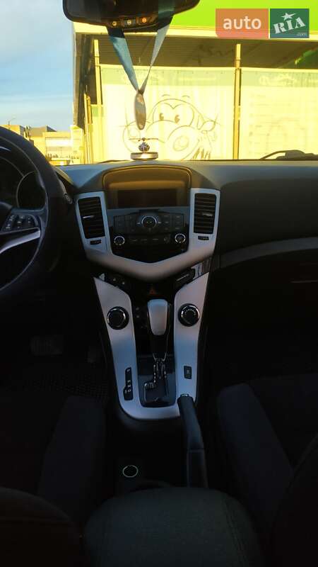 Седан Chevrolet Cruze 2014 в Івано-Франківську