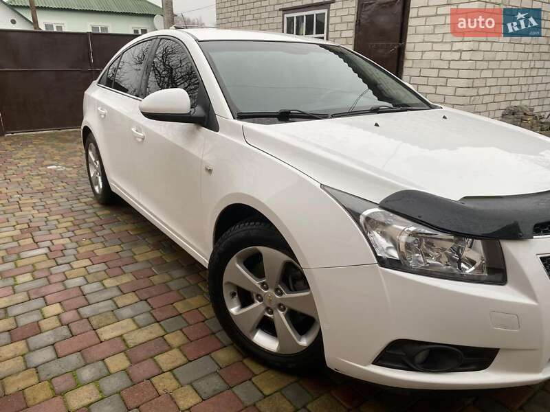 Седан Chevrolet Cruze 2010 в Кременчуге