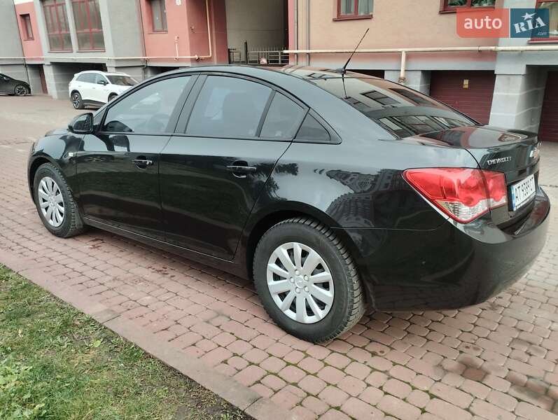 Седан Chevrolet Cruze 2012 в Івано-Франківську