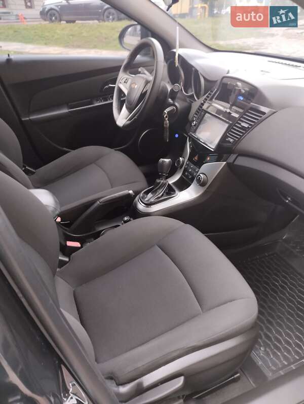 Седан Chevrolet Cruze 2012 в Івано-Франківську