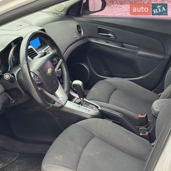 Седан Chevrolet Cruze 2011 в Дніпрі