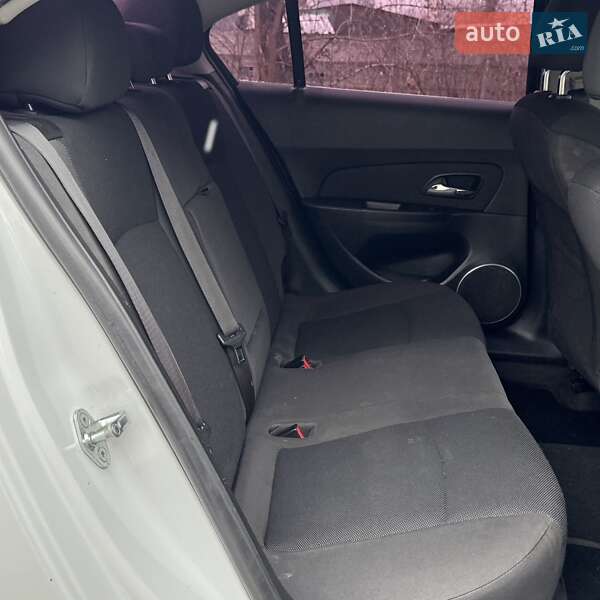 Седан Chevrolet Cruze 2011 в Дніпрі