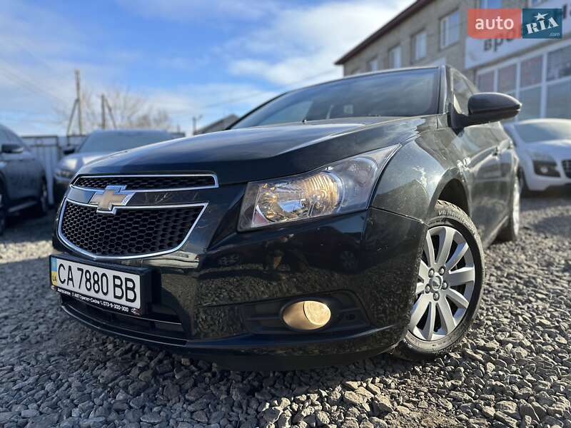 Седан Chevrolet Cruze 2010 в Смілі