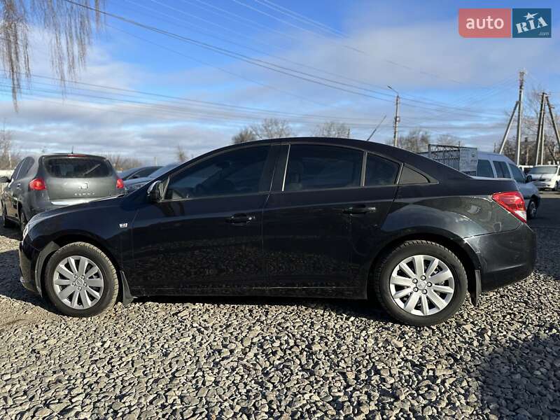 Седан Chevrolet Cruze 2010 в Смілі
