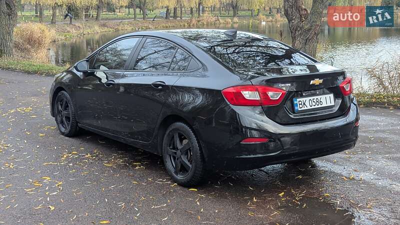 Седан Chevrolet Cruze 2017 в Рівному