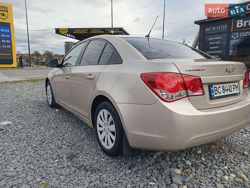 Седан Chevrolet Cruze 2011 в Бориславе