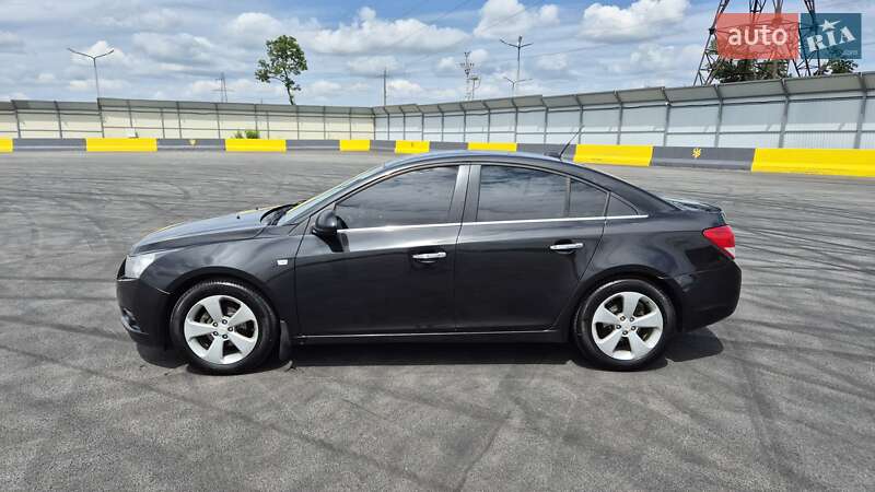 Седан Chevrolet Cruze 2012 в Києві