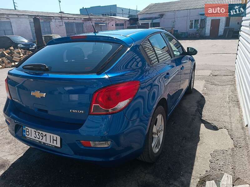 Хэтчбек Chevrolet Cruze 2011 в Полтаве